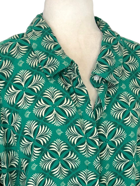 Per Se green abstract motif shirt